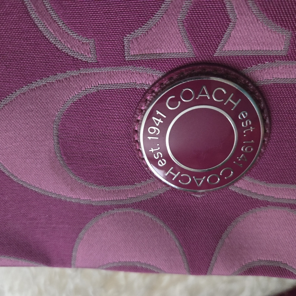 Coach Pink Crossbody/Shoulder Bag - Picture 4 of 9